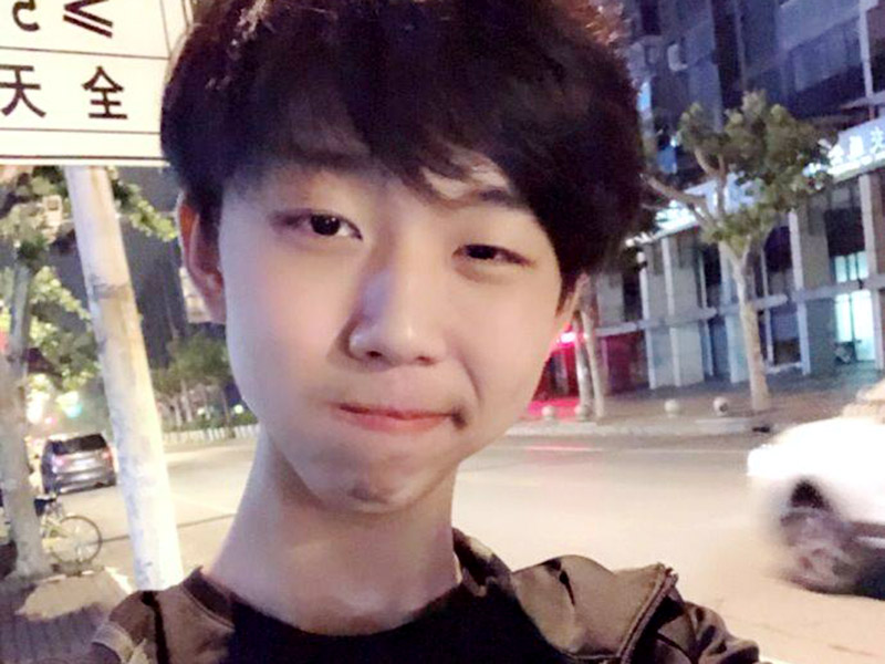 绝地求生近战要不要开镜？吃鸡近战大讨论